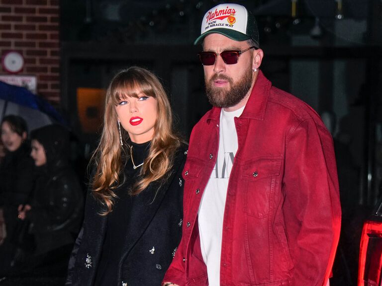 Taylor Swift and Travis Kelce holding hands in New York City