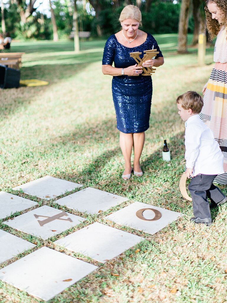 Tic tac toe wedding game