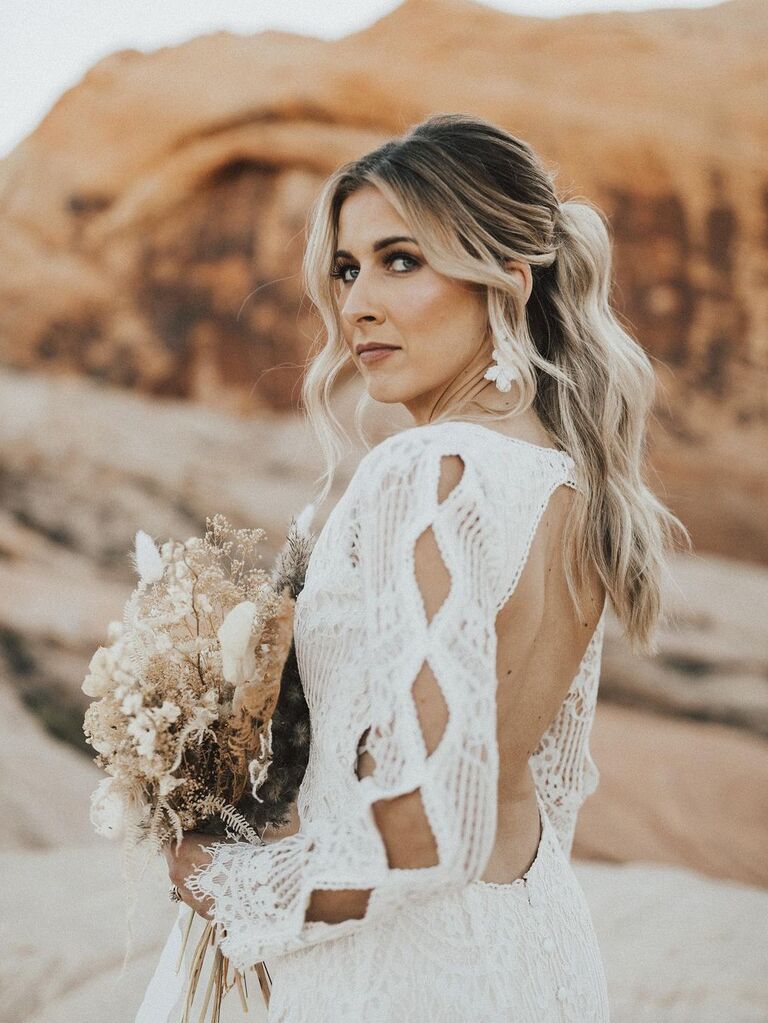 Boho waves wedding hairstyle