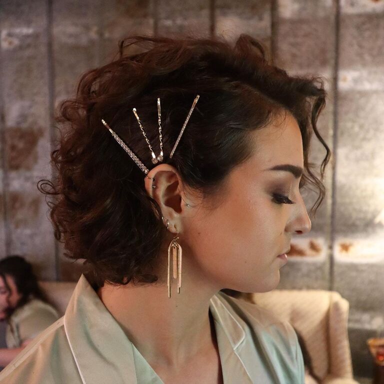 Multiple Hair Clips short bridesmaid hairstyle 