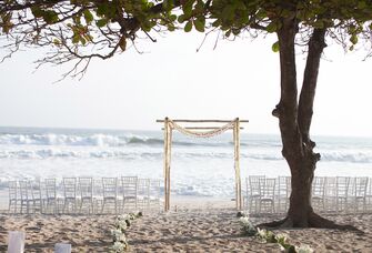 Oceanside destination wedding ceremony 