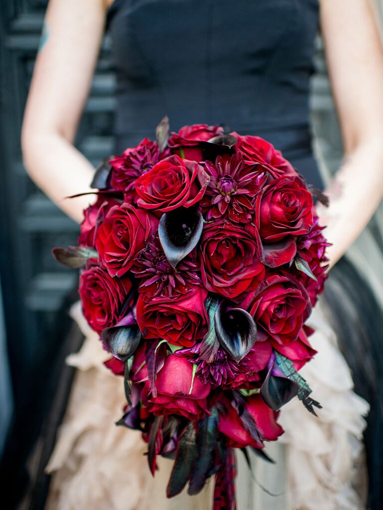 Dramatic dark wedding bouquet at a Halloween wedding