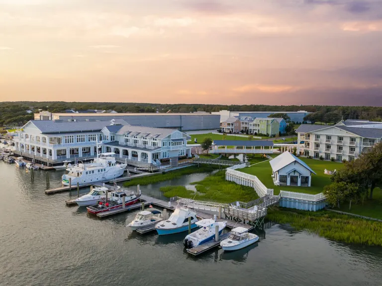 The Beaufort Hotel beach front wedding venue in Beaufort, North Carolina