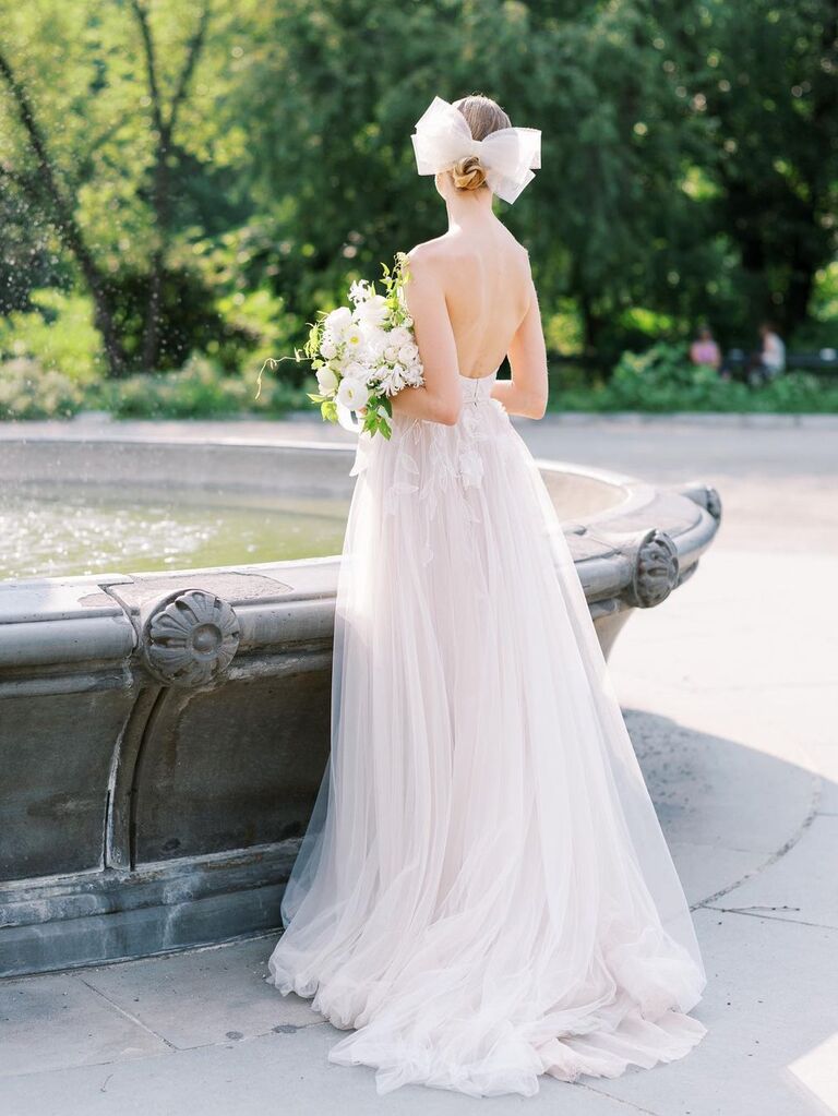 Wedding hairstyle with bow