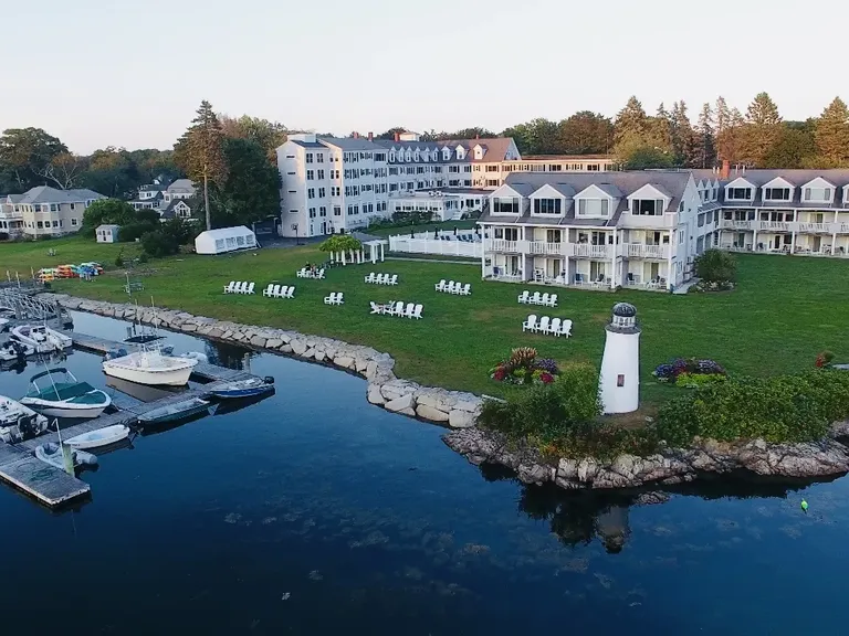 Nonantum Resort beach front wedding venue in Kennebunkport, Maine