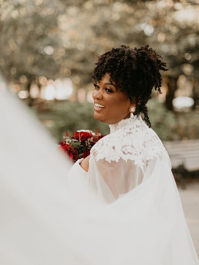 Natural curls wedding hair trend