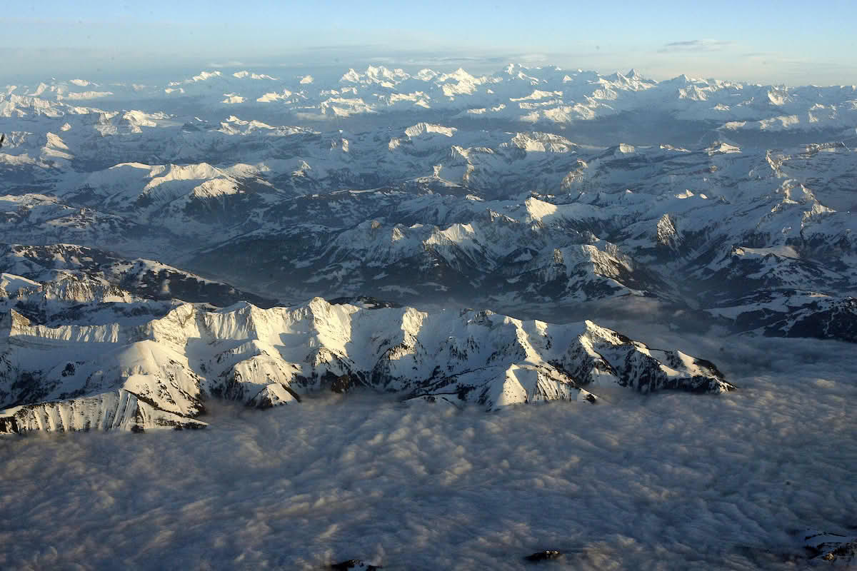 Flyfoto av Alpene