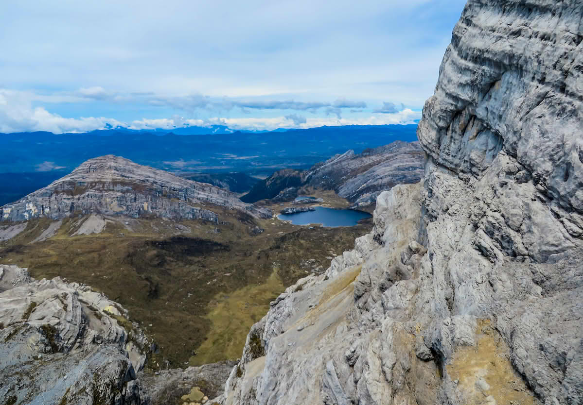 Mt. Puncak Jaya i Papua (Indonesia)