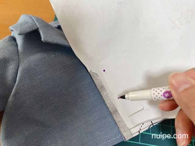 ボタンの印をする