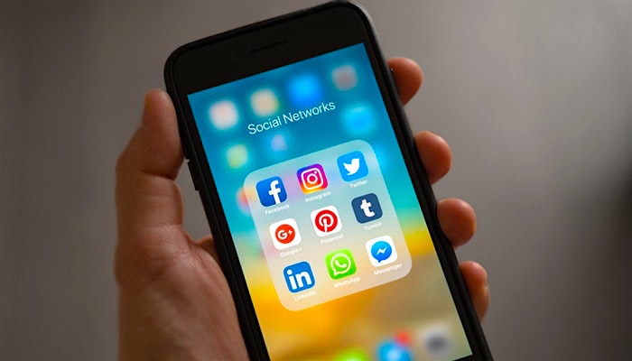 Guest writer, Stewart Dunlop talks about 8 simple steps for how to create a social media strategy