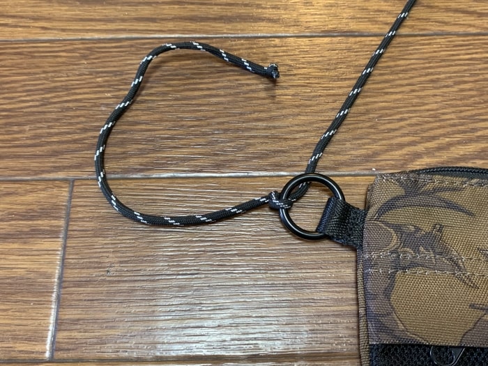 GU サコッシュ　ひも　短く結び直す