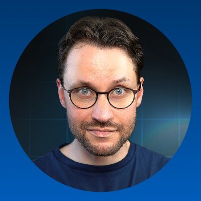 A headshot of Simon Høiberg