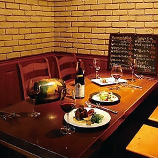 【1楼桌子包间】适合轻松的女子聚会和饮酒会的私密空间