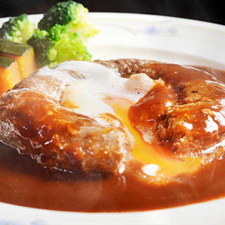 「但馬の近江牛」を軸に広がる山中シェフの美食ワールド