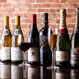 料理に合わせて！ボトルワインなんと3300円〜