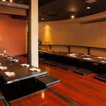 Gyoza Shuka Tomoru - 広間団体