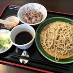 手打ち蕎麦と器 そば処実り - ざるそばセット