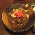 居酒屋・天 - 牛スジとキャベツの生姜煮530円