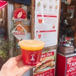 Caff’e Ponte ITALIANO - 搾りたてオレンジジュースSmall 550円