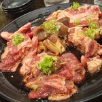 Shichirin Yakiniku Anan Dainichi Ten - お肉いろいろ