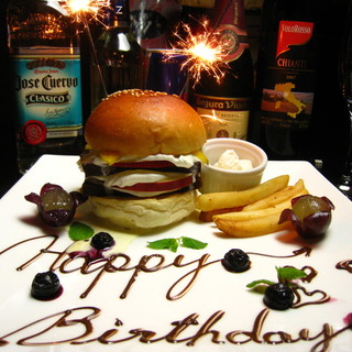 デザートナチョスバースデイプレートサービス