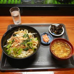 117877489 - やって来ました