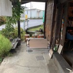 YES!BAGEL くろおび屋 - 入口横