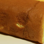 農村レストランふるる - たまごロール　スポンジが柔らかく、持ち方が悪いとこのように。。