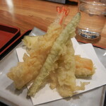 十割そば　素屋 - 天ぷらは「海老」「インゲン」「ゴボウ」「茄子」「カボチャ」の盛り合わせ