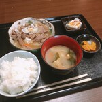 本格中華料理 源味 - 牛すじ煮込み定食