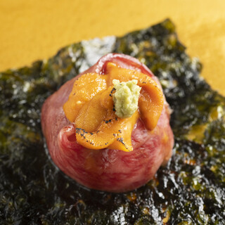 ■Special Dish■ Hand-Rolled Kimbap with Sea Urchin and Seared Sirloin