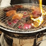 炭火焼肉 昭和ホルモン - 