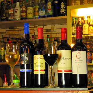 お食事との相性も◎世界各地のビール・ワイン・焼酎がございます