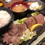 IZAKAYA　翔 - 牛タン定食 900円