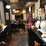 まん月堂 - 店内入るとこんな感じ