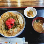 炭々館 - 料理写真:カツ丼（みそ汁，漬物付き）