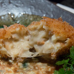 돈카츠 만제 - 게살 크림 코로케 단면