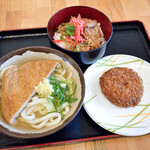 元気 - きつねうどん（かけそのまま+お揚げ）とメンチカツとスモール牛丼