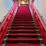 ヴィクトリア - フロントに続く階段