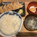 肉汁餃子のダンダダン - 