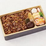 梅の花 - 黒毛和牛と湯葉の牛すき煮弁当