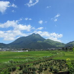 湯布院 ラグジュアリー ヴィラ ザクロ - 客室からの由布岳の景観が最高