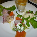 LYON - ￥３１５０のコース前菜