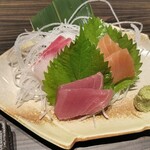 Private rooms Seafood Izakaya Toyoichi Toyosu Ekimae Ten - お刺身三種盛　小さいｗ