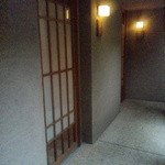 はな房 - はなれの個室の入り口