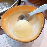 極肉 しゃぶ一 - デザートのゆずシャーベット