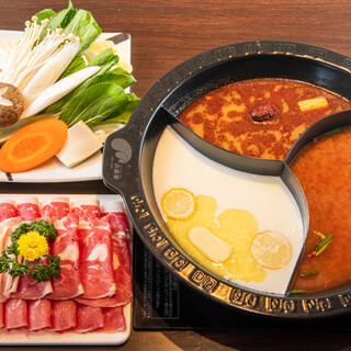 身体の芯からポカポカ♪6種のスープから選べるお鍋をどうぞ！