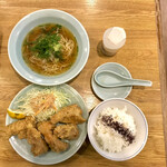 天外 - とりから定食　全貌