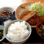 キッチン食堂　城山 - 肩ロース定食　1100円