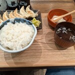 肉汁餃子のダンダダン - 